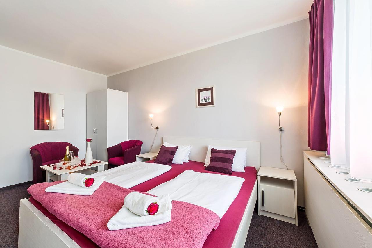 Hotel Racek Černá v Pošumaví المظهر الخارجي الصورة