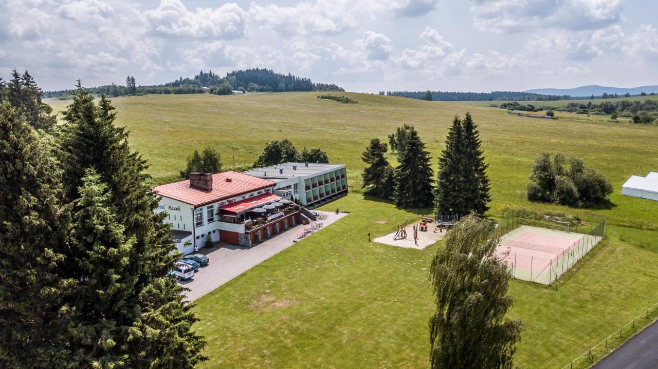 Hotel Racek Černá v Pošumaví المظهر الخارجي الصورة